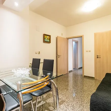 Apartamento Lazykey Suites - Bright 3bd Apt W/unbeatable Location