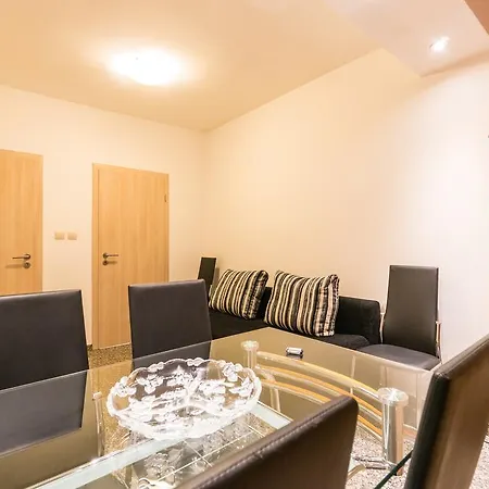 Apartamento Lazykey Suites - Bright 3bd Apt W/unbeatable Location