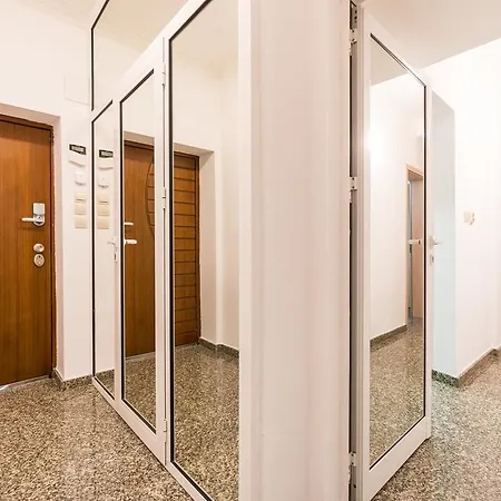 Lazykey Suites - Bright 3bd Apt W/unbeatable Location * Sofía